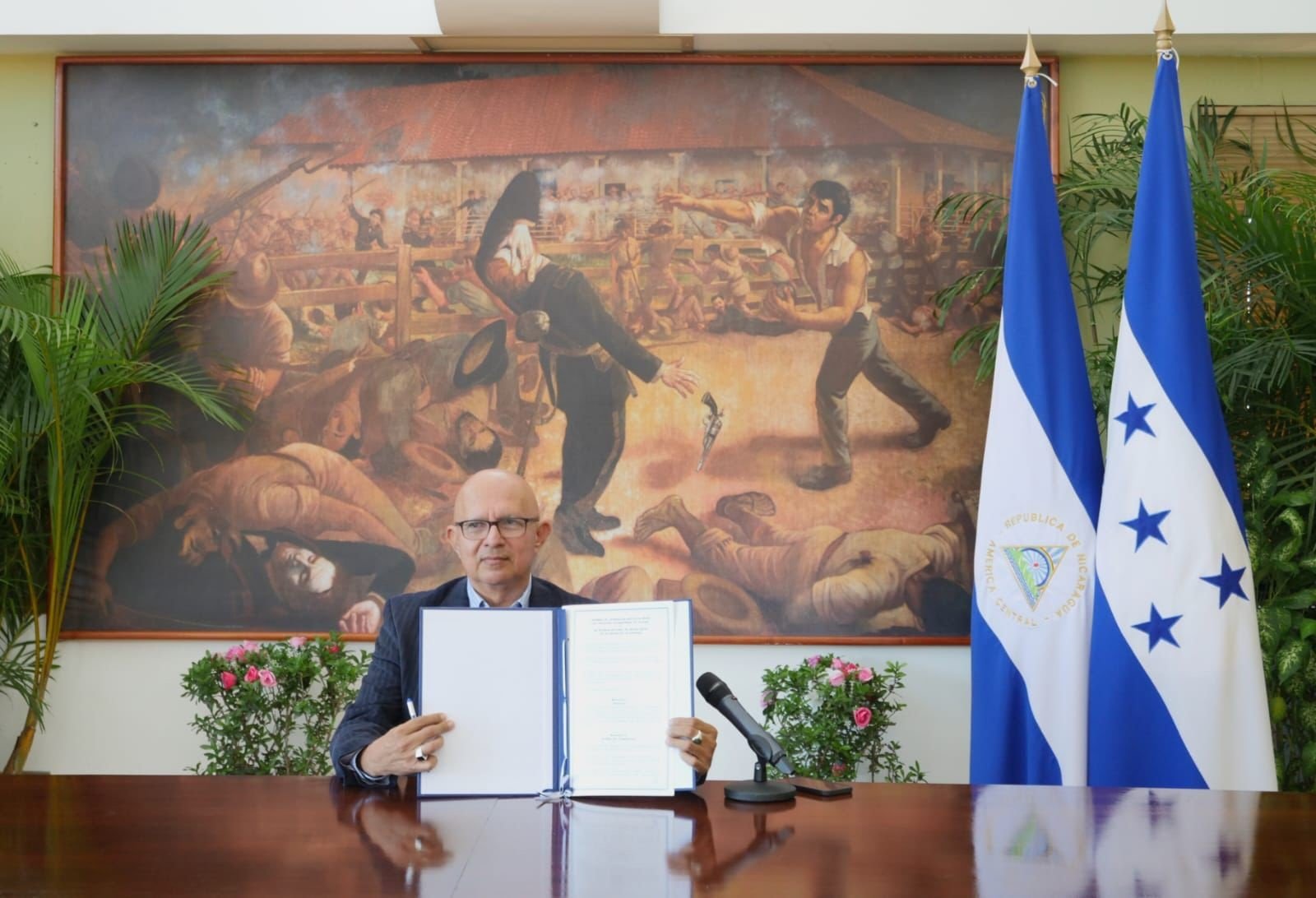Nicaragua y Honduras firman acuerdo de cooperación artística