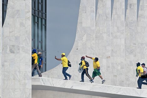 Militantes de Bolsonaro tomaron al Congreso nacional de Brasil