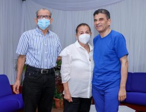 Rolando Álvarez recibe visita de sus hermanos