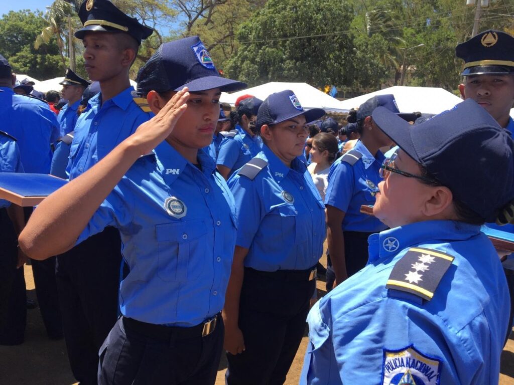 Más Mujeres Líderes en la Policía Nacional