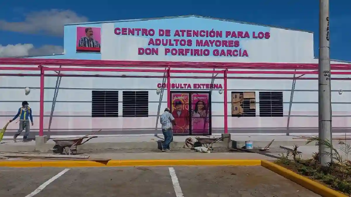 Así avanza la construcción del Centro de Adulto Mayor, Don Porfirio García