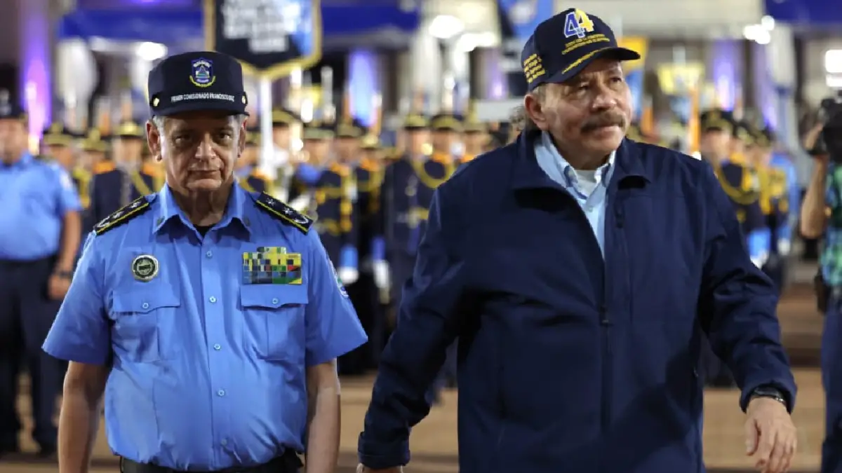 Presidente Daniel Ortega preside acto del 44 aniversario de fundación de la Policía Nacional