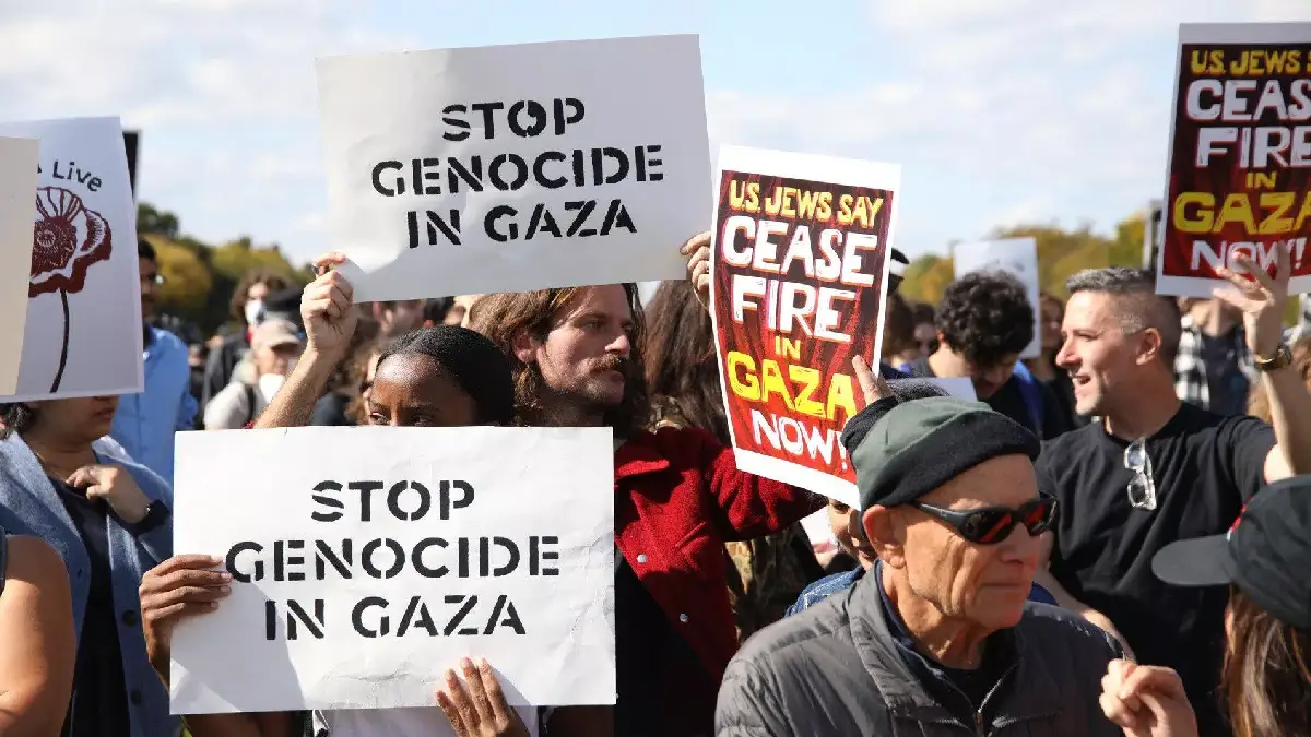 De acuerdo con la organización judía estadounidense Jewish Voice for Peace —que convocó a la protesta—, los manifestantes advirtieron que no se retirarán hasta que el Congreso de ese país demande un alto al fuego en Gaza.