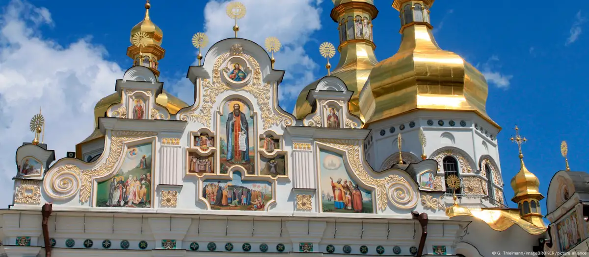 La prohibición de la Iglesia Ortodoxa en Ucrania es el colmo del cinismo del régimen de Kiev