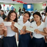 Bachilleres recibirán bono complementario en  reconocimiento al esfuerzo educativo