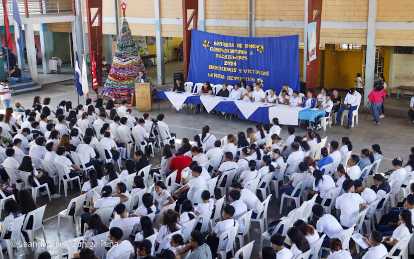 Inicia entrega de bono complementario de 3.000 córdobas a bachilleres de colegios públicos de Nicaragua