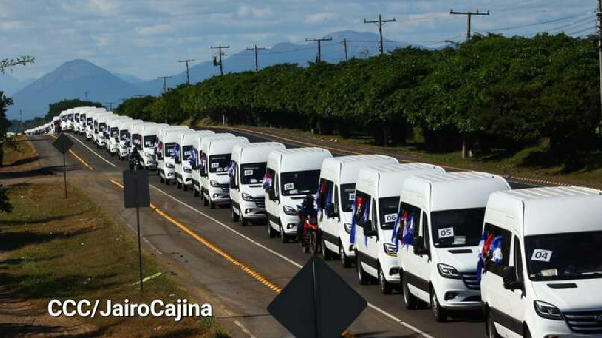 Llegan a Managua 300 nuevos microbuses para fortalecer el transporte colectivo