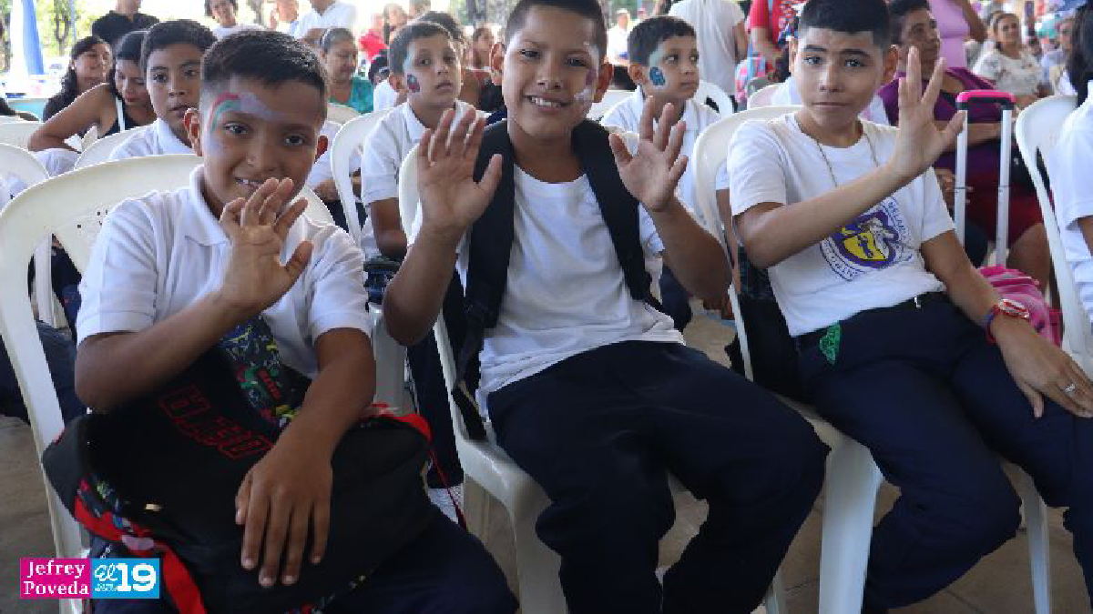 “Esperanzas y Victorias para un futuro mejor” la Escuela de Educación Especial Melania Morales celebra nuevo año escolar