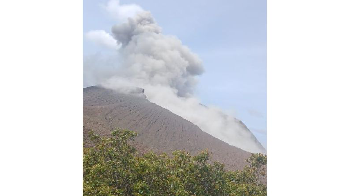 Volcán Telica registra pequeñas exhalaciones de gases y vapor de agua