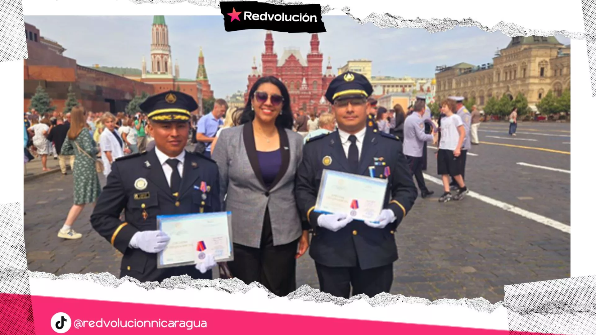 Oficiales de la Policía Nacional de Nicaragua se gradúan con honores en la Universidad de Moscú