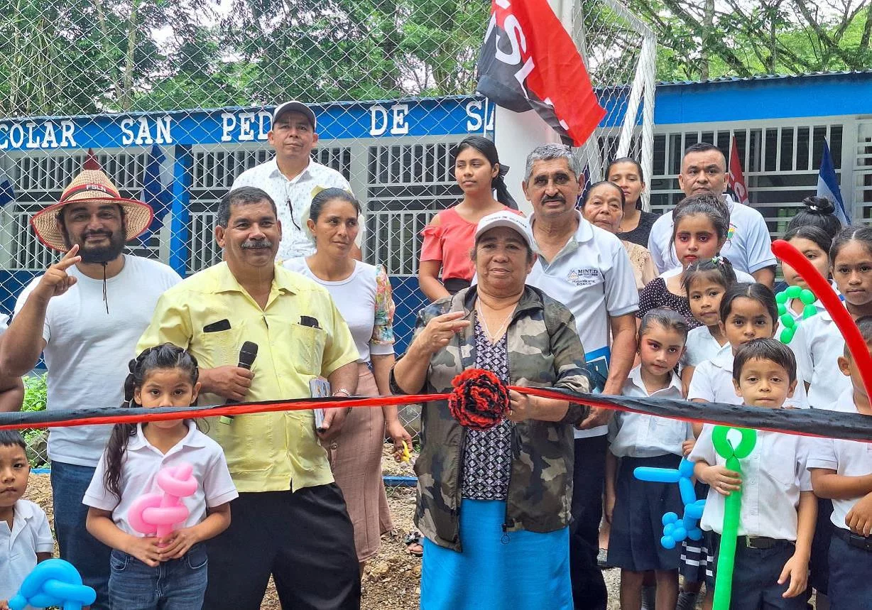 INAUGURAN ESCUELA COMUNIDAD SAN PEDRO SACAL,BOACO