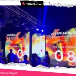 Diseñador Joseph Mendoza encabeza desfile en la Semana de la Moda de Moscú