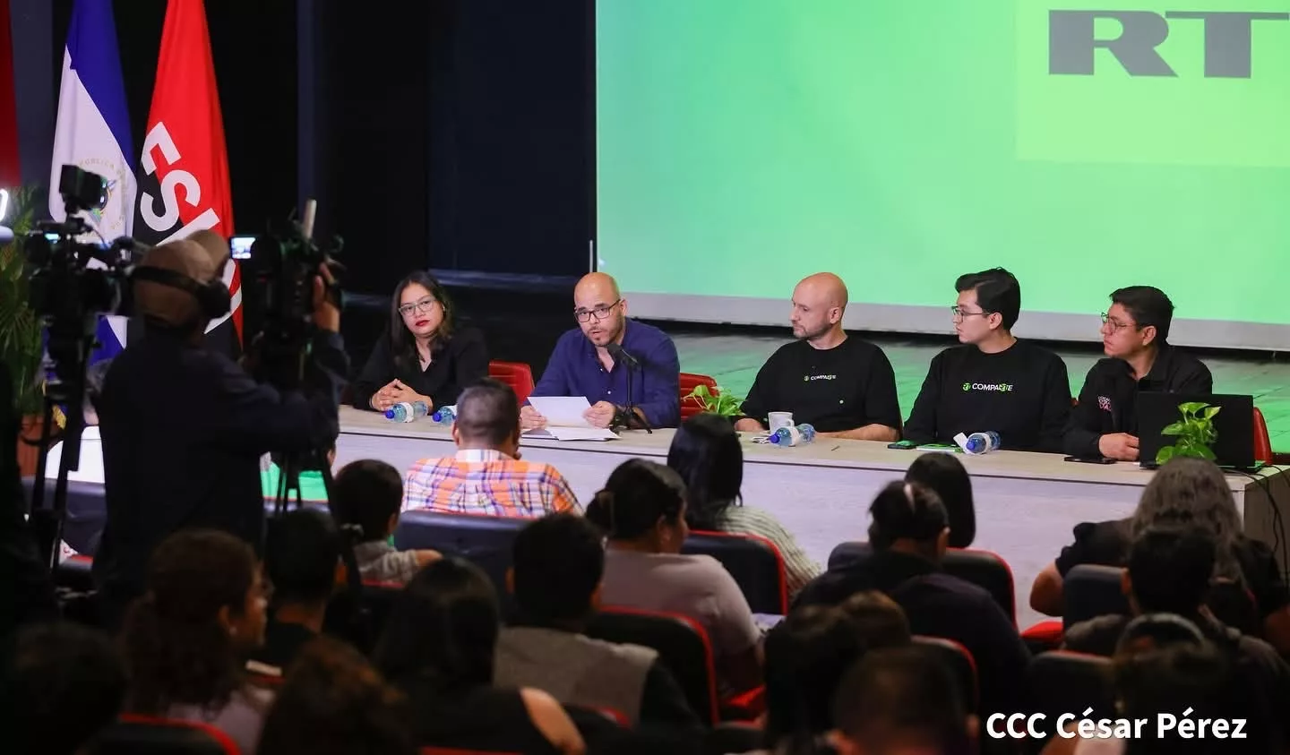 Encuentro con Periodistas de RT en Español: Comunicación con Verdad y Paz