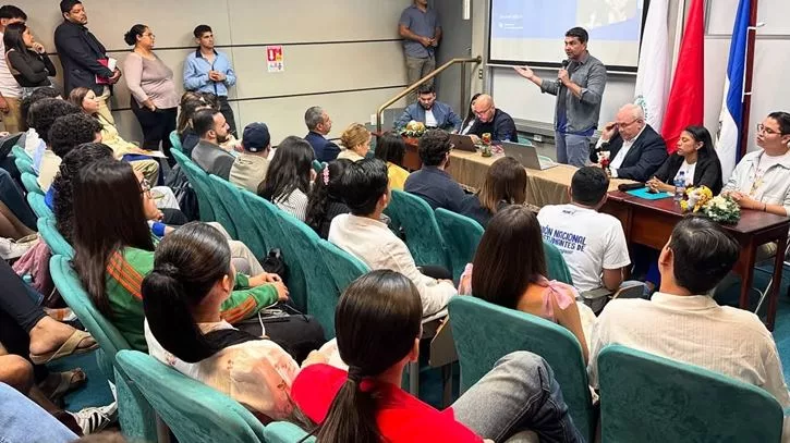 Encuentro de Intercambio y Aprendizaje entre Abraham Istillarte y la Comunidad Estudiantil de la UAM