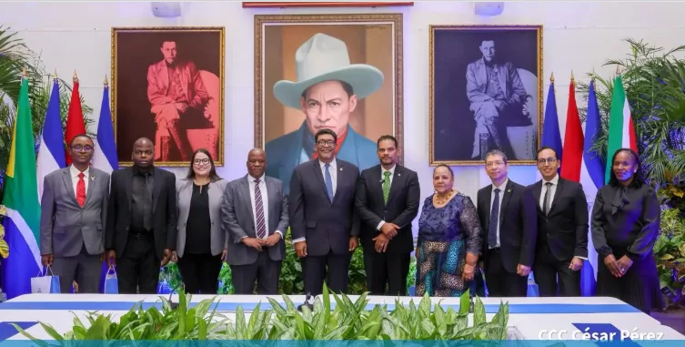 Delegación de la República de Sudáfrica se reúne con el canciller de Nicaragua Valdrack Jaentschke