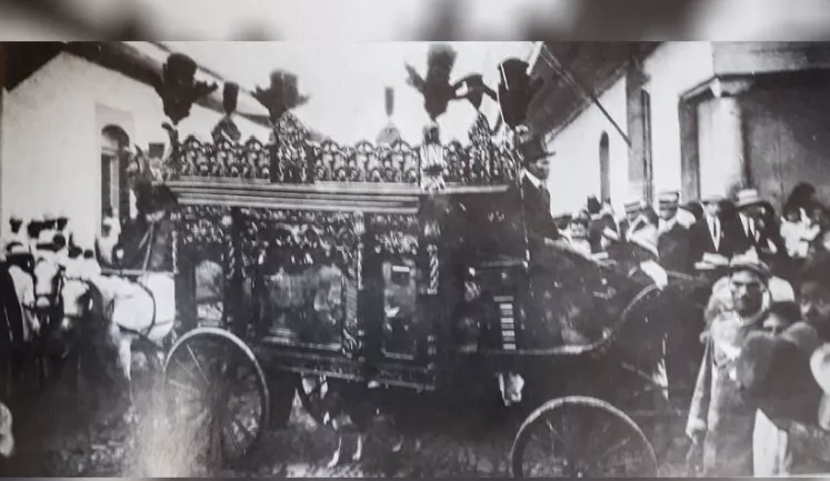 León recreará honras fúnebres del poeta Rubén Darío