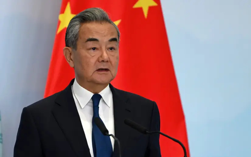 Wang Yi a su par iraní: China apoya a Irán en la defensa de su soberanía y seguridad