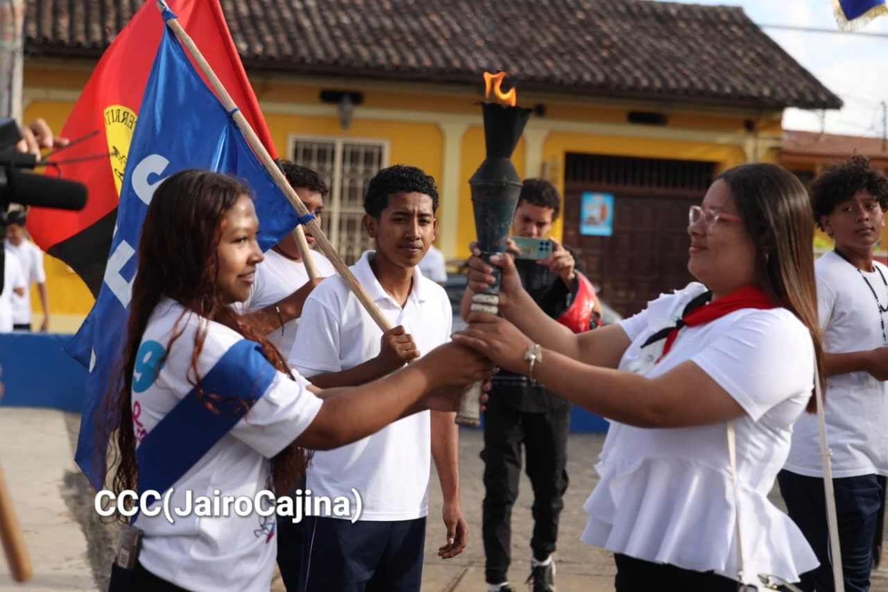 Antorcha de honor marca inicio de homenaje a José Dolores Estrada en Nandaime