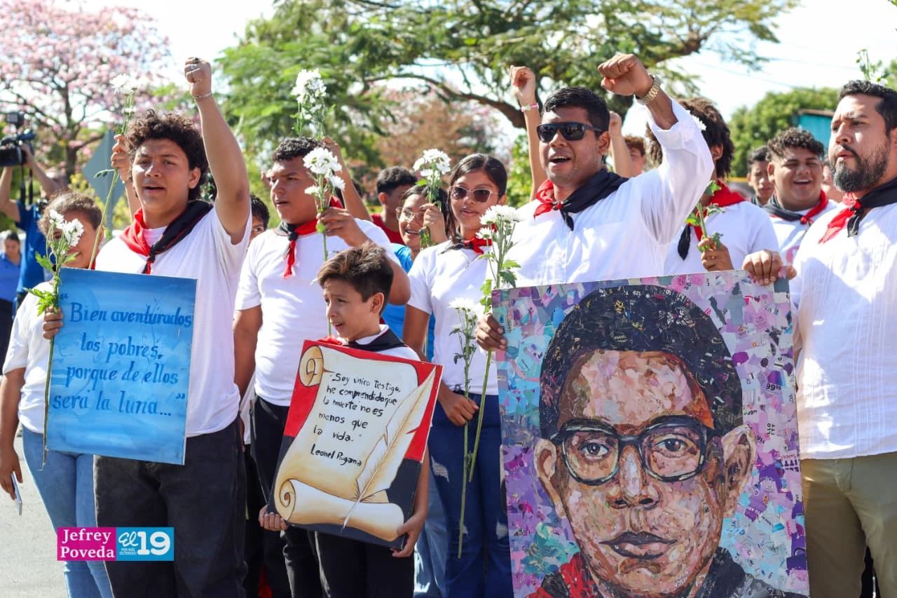 Juventud Sandinista conmemora natalicio de Leonel Rugama con ofrenda floral