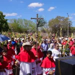 Fieles católicos abarrotan la Catedral de Managua en procesión de Domingo de Ramos