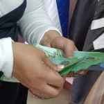 Trabajadores del sector público reciben pago adelantado de abril en vísperas de Semana Santa