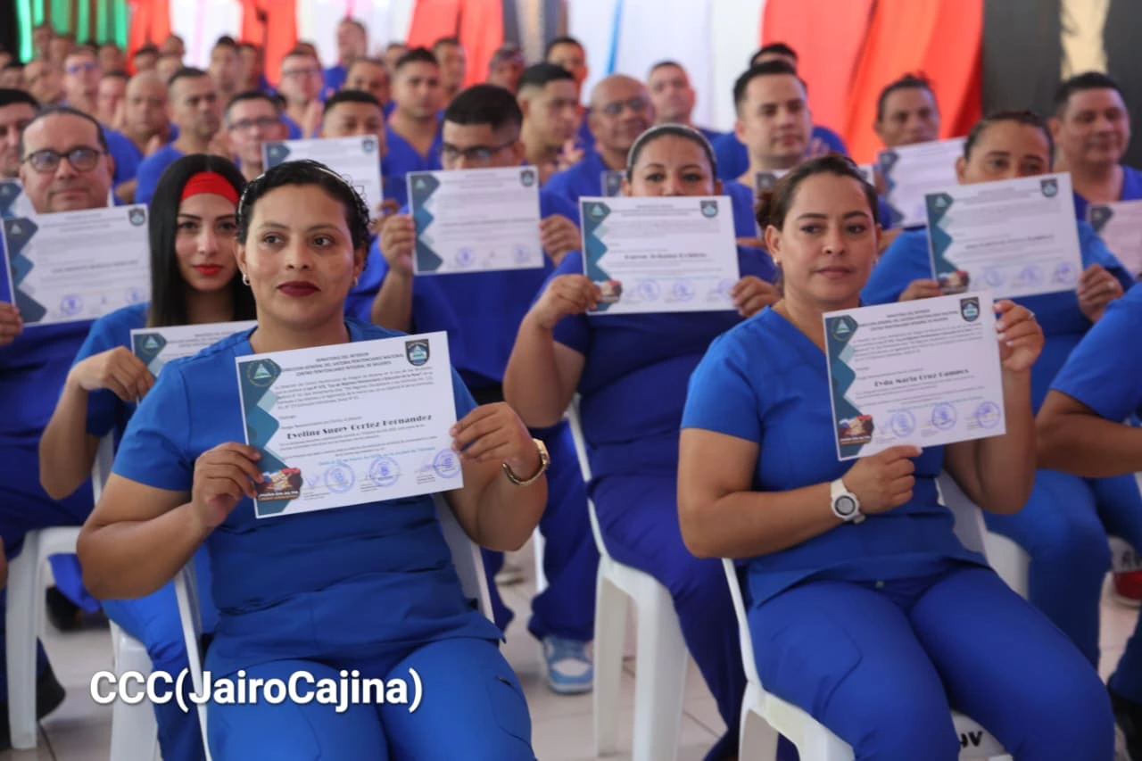 Sistema Penitenciario entrega estímulos a 1,800 trabajadores penales por su desempeño en I trimestre 2026