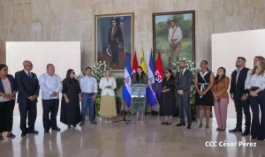 Emotivo homenaje a Don Fernando Fuentes Fraile: destacan su legado y entregan Orden Rubén Darío