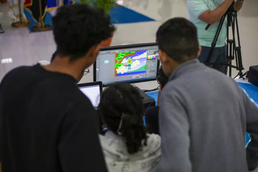 Estudiantes técnicos protagonizan “Abril Creativo 2026” en artes digitales