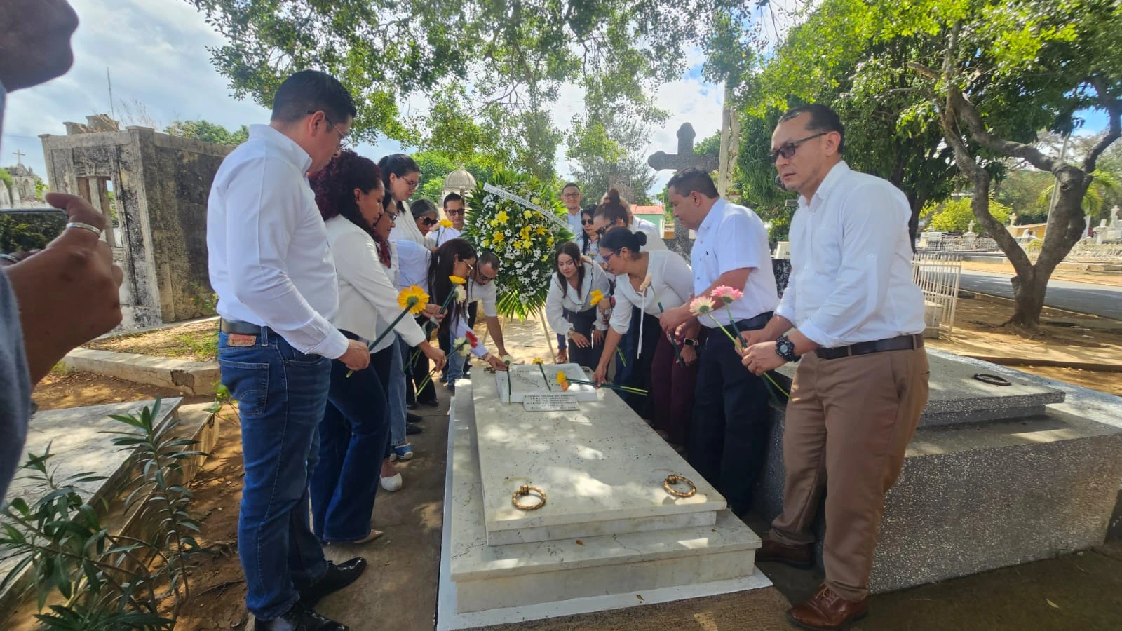 MINED rinde homenaje a Josefa Toledo de Aguerri en el 160 aniversario de su natalicio