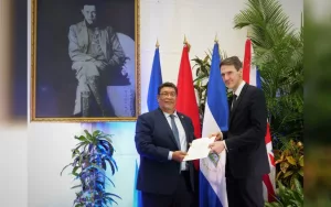 Presentan Copias de Estilo del Embajador del Reino Unido ante Nicaragua
