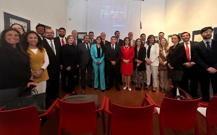 Nicaragua lleva la voz de Rubén Darío al Grupo de Amigos del Español en Roma