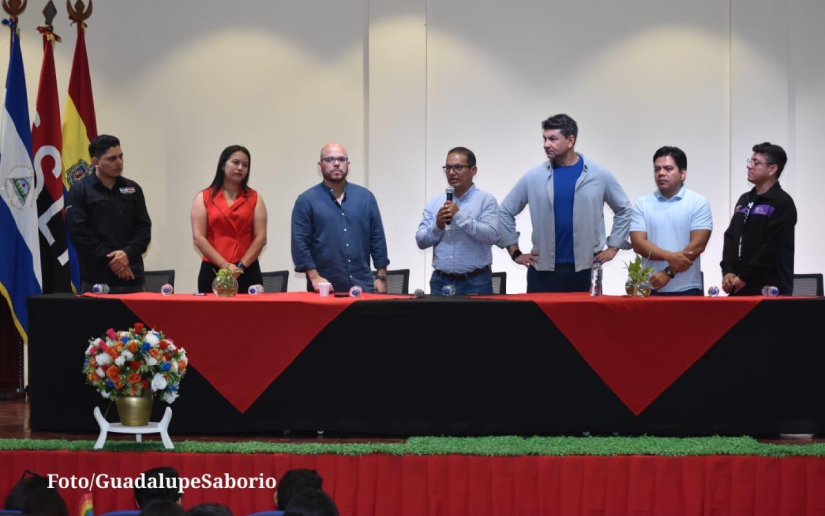 Comunicadores venezolanos participan en jornada de capacitación en León