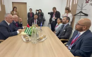 Presidente de Abjasia recibe a delegación nicaragüense en el Foro Económico Internacional de San Petersburgo