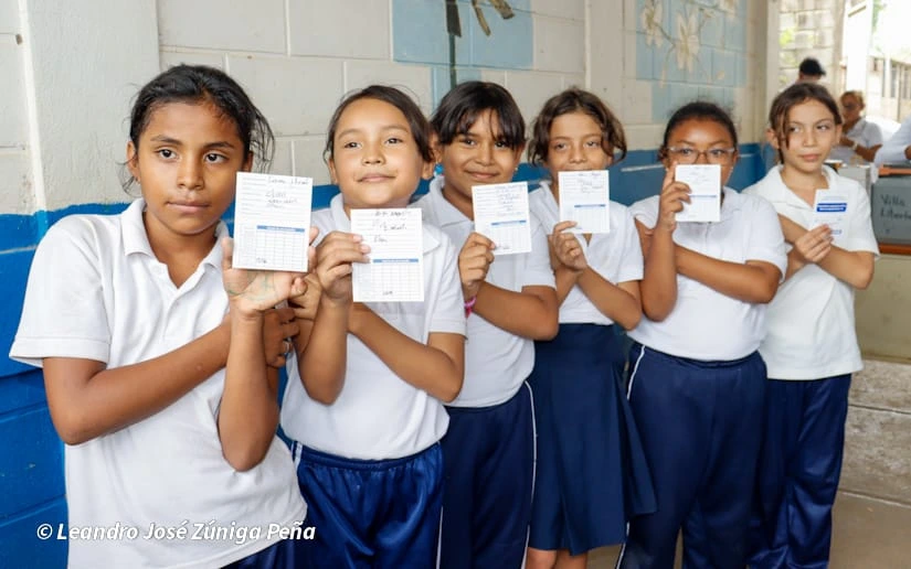 Personal de salud lleva campaña de vacunación contra el VPH al Colegio Sacuanjoche