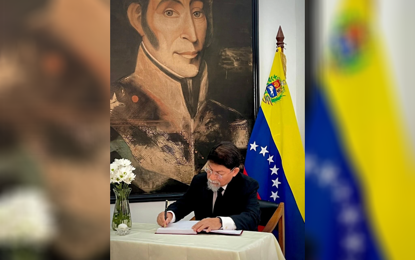 Nicaragua expresa solidaridad con Venezuela mediante firma del libro de condolencias por las víctimas de los terremotos