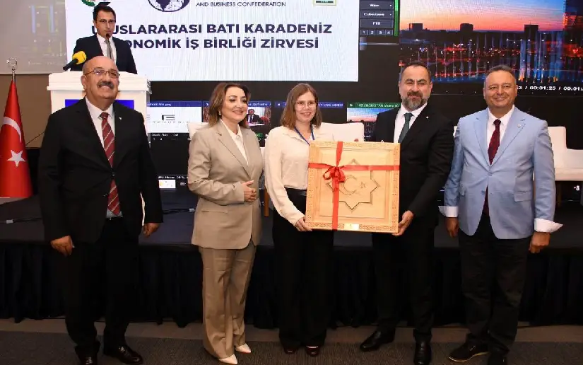Embajada de Nicaragua en Ankara participa en foro de cooperación económica en Kastamonu