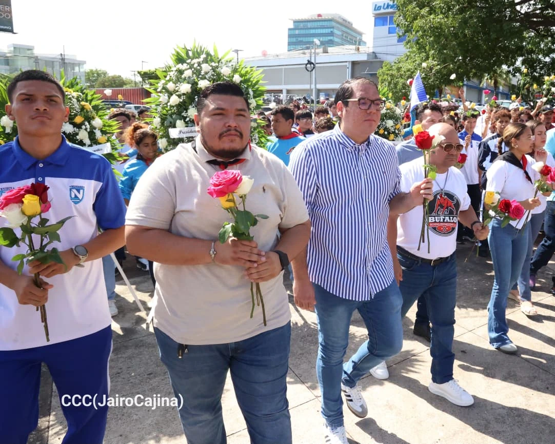 Rinden homenaje al Tricampeón Mundial Alexis Argüello en el 17 aniversario de su paso a la inmortalidad