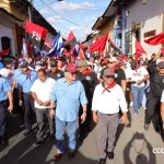 León conmemora con una multitudinaria caminata el 47 aniversario de la toma del Fortín de Acosasco