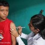 Centro de Salud Pedro Altamirano desarrolla jornada de vacunación contra la influenza en el barrio Dios Proveerá