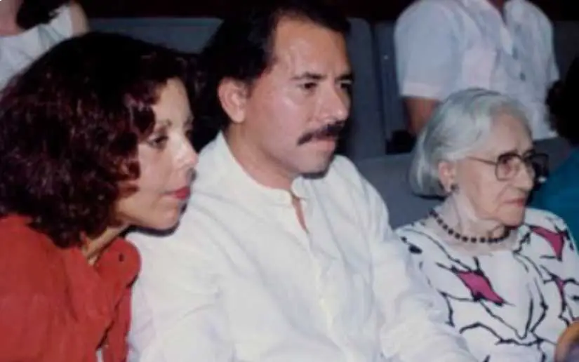 Copresidenta Rosario Murillo rinde homenaje a la memoria de doña Lidia Saavedra de Ortega