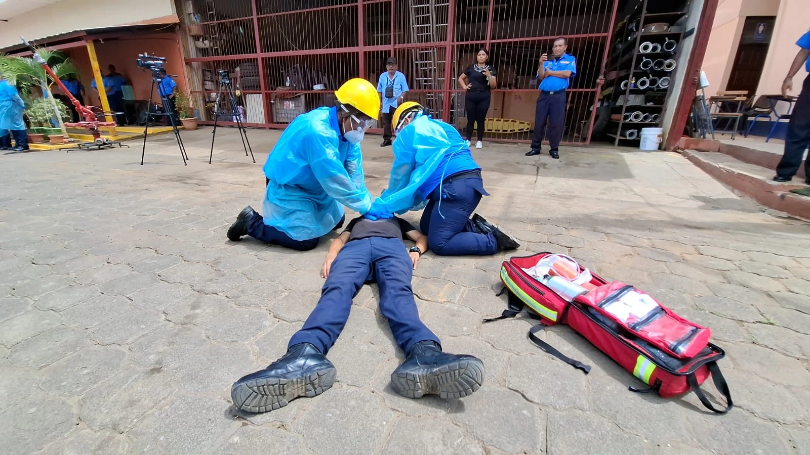 Bomberos Unidos fortalecen capacidades en atención prehospitalaria avanzada