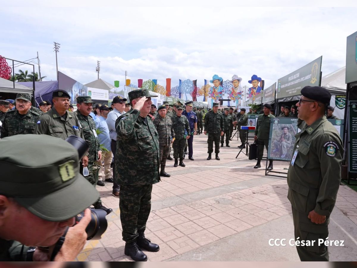 Ejército de Nicaragua inaugura exposición de técnica y medios militares en Plaza La Fe