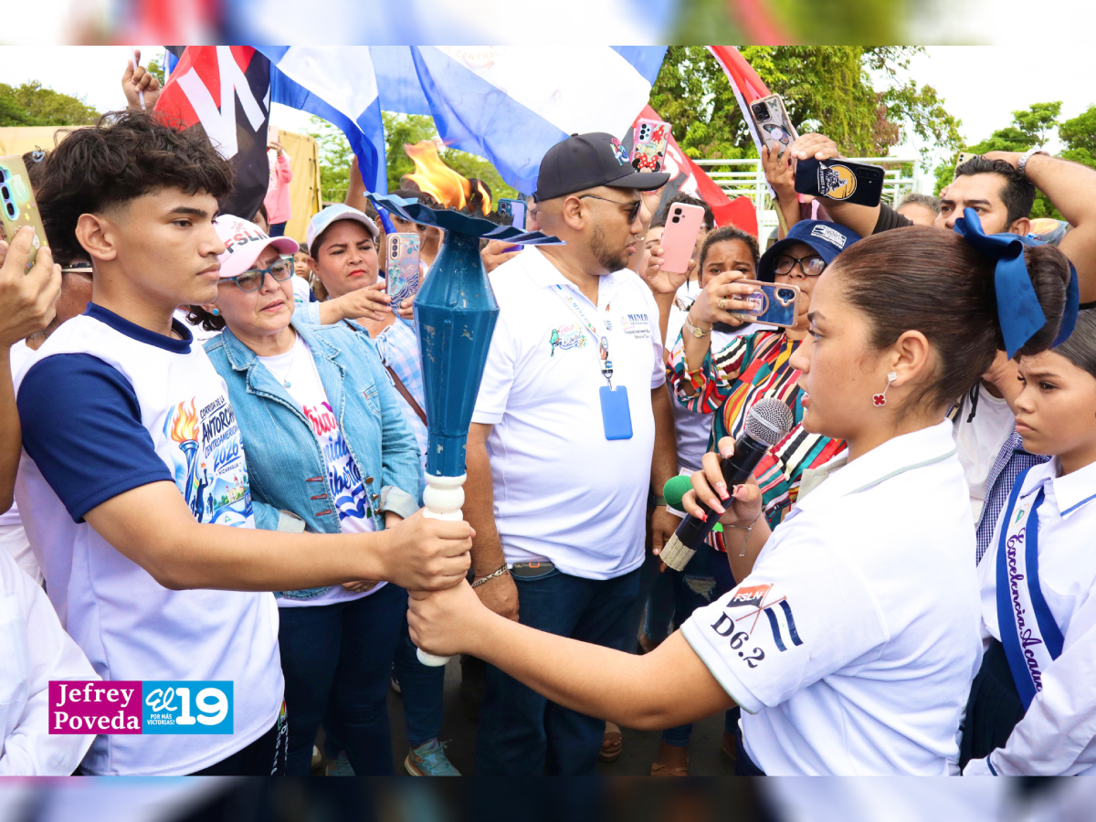 Managua recibe con fervor patriótico la Antorcha de la Unión Centroamericana