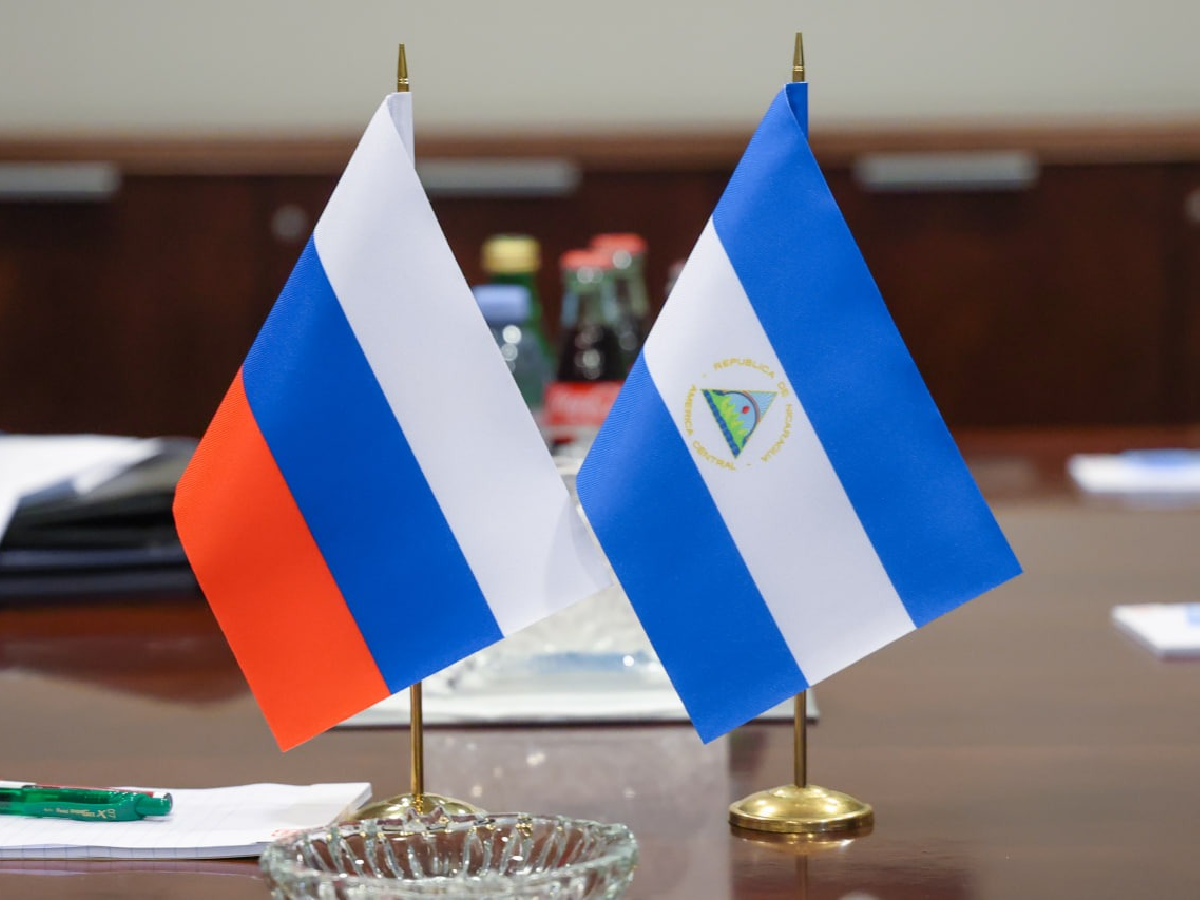 Delegación nicaragüense sostiene encuentro con Serguéi Lavrov para abordar la paz mundial