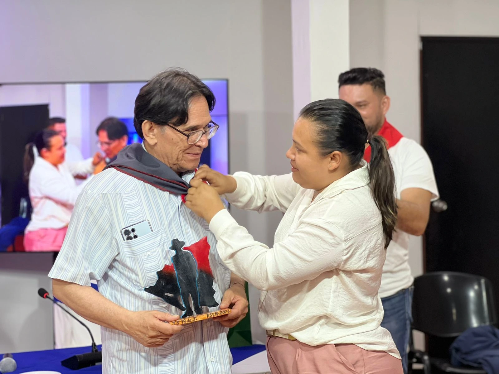 Compañero Jaime Hermida comparte con la Juventud Sandinista los triunfos de Nicaragua en defensa de la Paz y la Soberanía