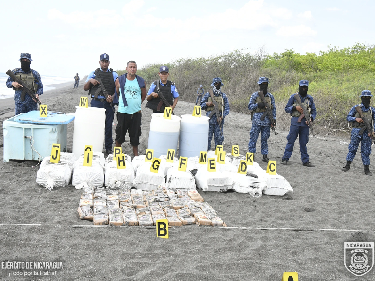 Incautación de droga al narcotráfico