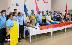 Trabajadores del Hospital Vélez Paiz reciben equipos para fortalecer su seguridad laboral