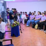 Estudiantes universitarios participan en conversatorio sobre el legado de Benjamín Zeledón