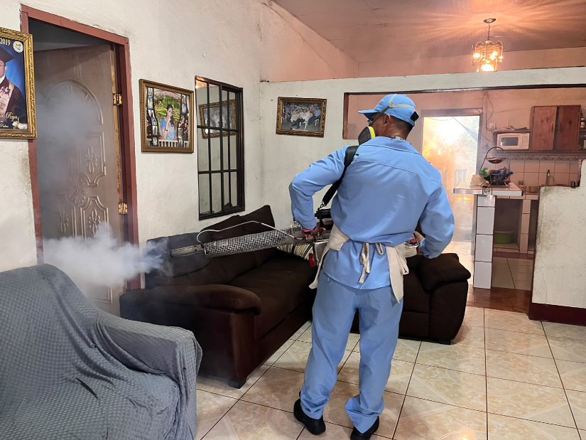 MINSA inicia cuarto ciclo de aplicación de larvicida y fumigación en el barrio Las Torres