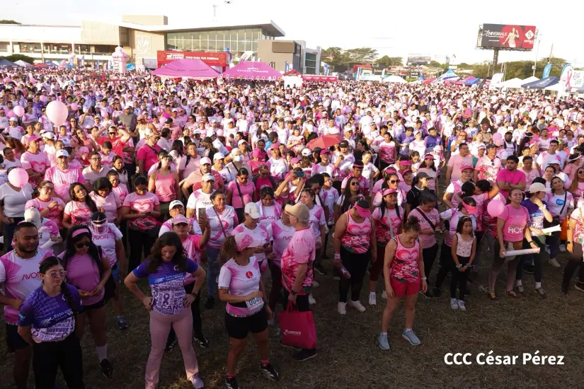 Nicaragua corre con el corazón en la VIII Carrera Rosa “Yo corro por ellas”